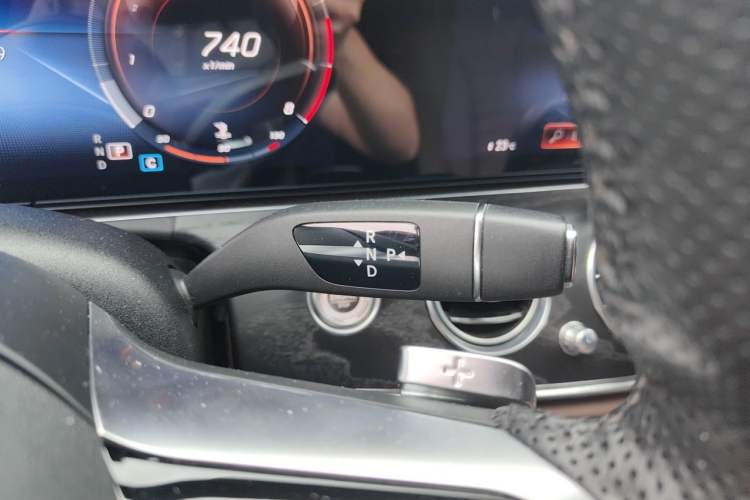 Used Mercedes-Benz E-Class 2021 E 300 L Sport Premium Edition Gear Lever