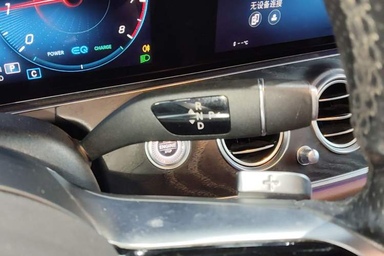 Used Mercedes-Benz E-Class 2021 E 260 Stylish Sports Edition Gear Lever
