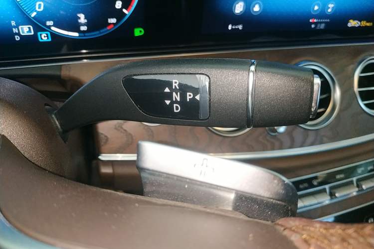 Used Mercedes-Benz E-Class 2021 Facelift E 300 L Stylish Edition Gear Lever