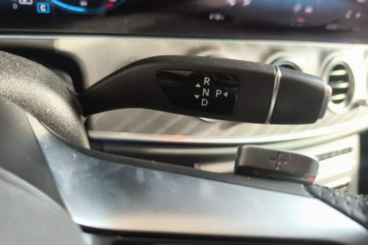 Used Mercedes-Benz E-Class 2021 E 300 L Sport Luxury Edition Gear Lever