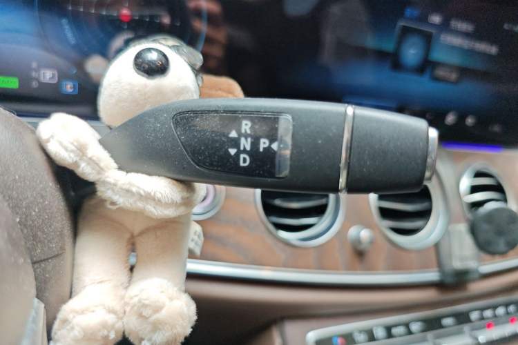 Used Mercedes-Benz E-Class 2021 E 260 L Gear Lever
