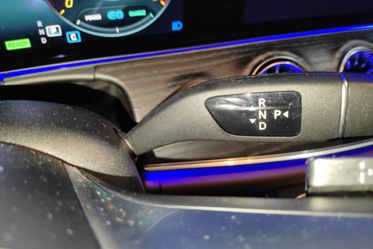 Used Mercedes-Benz E-Class 2021 E 260 L Sport Edition Gear Lever