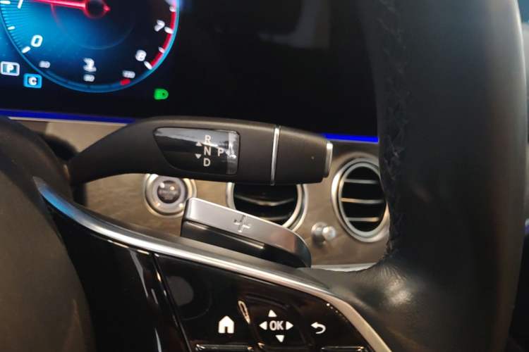 Used Mercedes-Benz E-Class 2021 Restyled E 300 L Luxury Edition Gear Lever