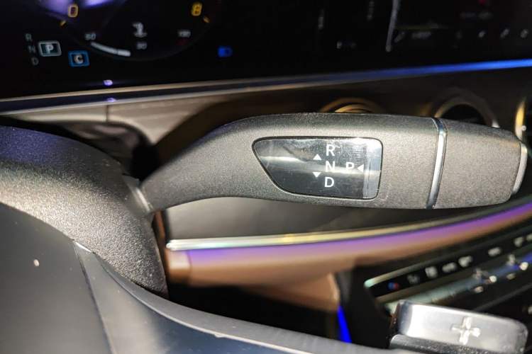 Used Mercedes-Benz E-Class 2021 E 300 L Sporty and Stylish Model Gear Lever