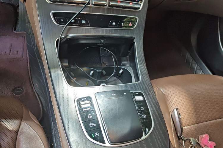 Used Mercedes-Benz E-Class 2021 E 300 L Sport Premium Edition Gear Lever