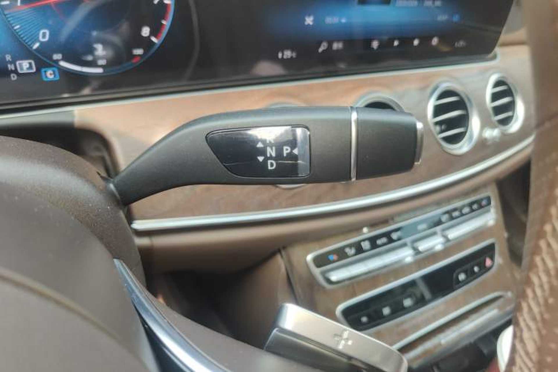 Used Mercedes-Benz E-Class 2021 Restyled E 300 L Luxury Edition Gear Lever