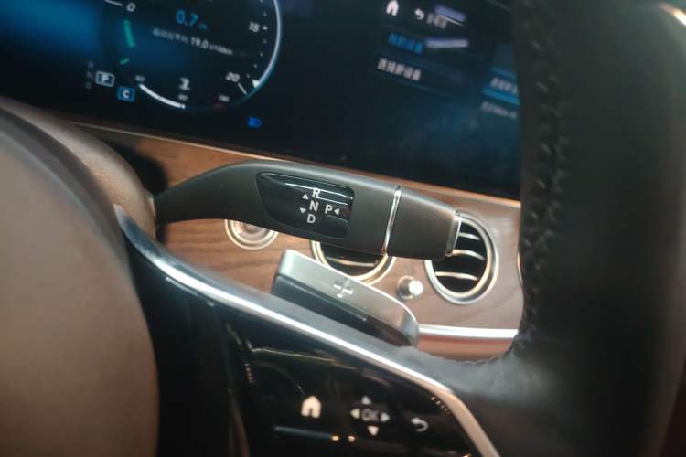 Used Mercedes-Benz E-Class 2021 Facelift E 300 L Stylish Edition Gear Lever