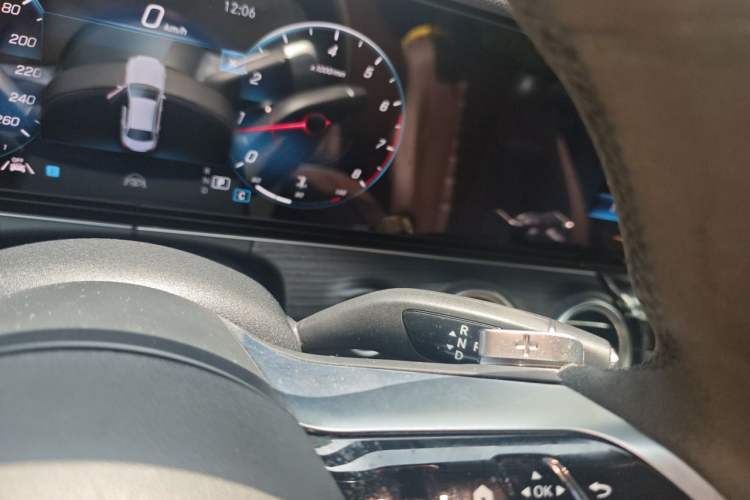 Used Mercedes-Benz E-Class 2021 Restyled E 300 L Sport Premium Edition Gear Lever