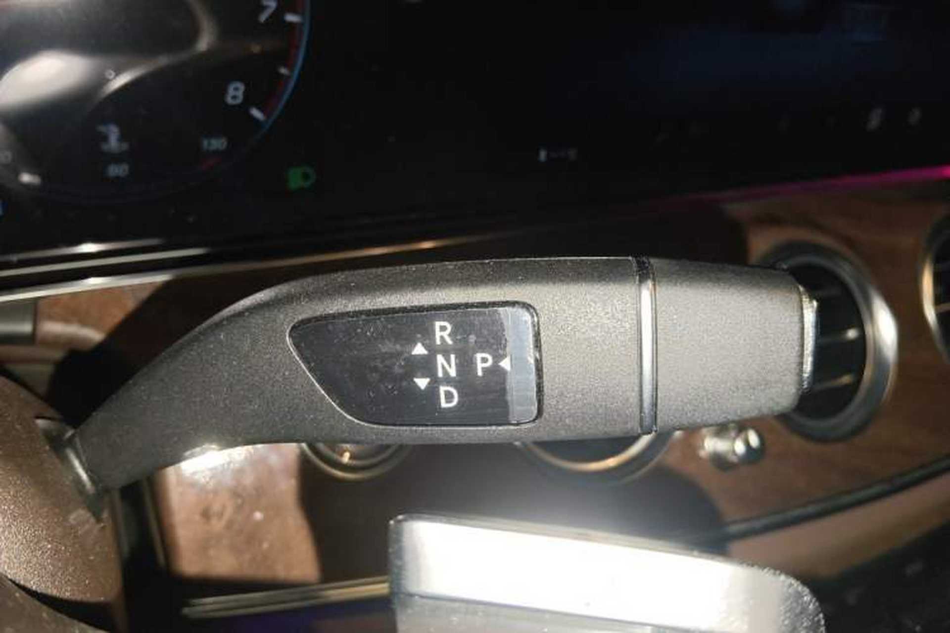 Used Mercedes-Benz E-Class 2021 Restyled E 300 L Luxury Edition Gear Lever