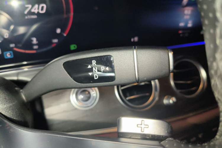Used Mercedes-Benz E-Class 2021 E 300 L Sport Luxury Edition Gear Lever