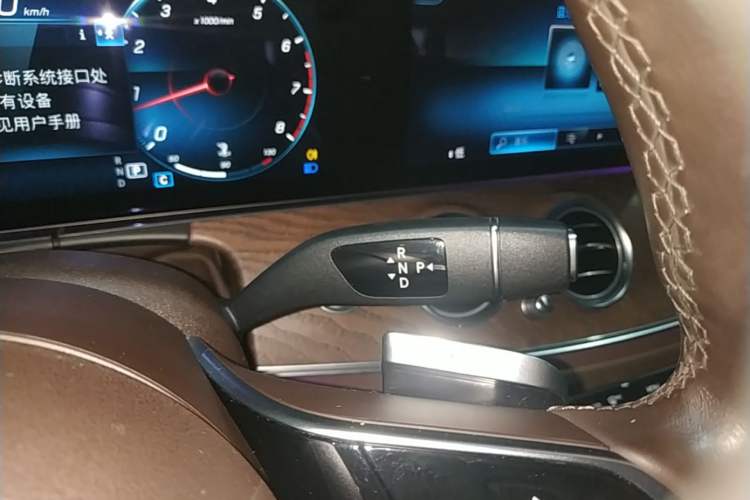 Used Mercedes-Benz E-Class 2021 Facelift E 300 L Stylish Edition Gear Lever