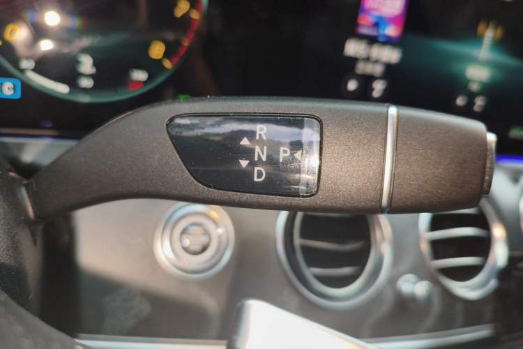Used Mercedes-Benz E-Class 2021 Restyled E 300 L Luxury Edition Gear Lever