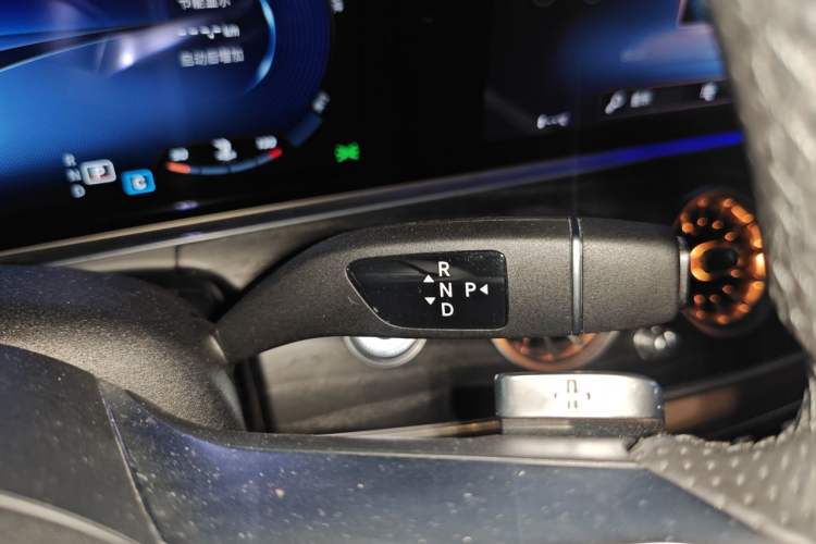 Used Mercedes-Benz E-Class 2021 Restyled E 300 L Sport Luxury Edition Gear Lever