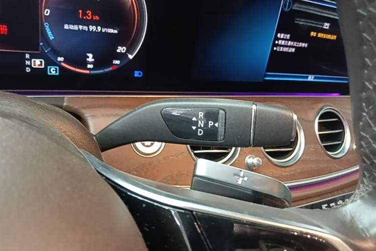 Used Mercedes-Benz E-Class 2021 Restyled E 300 L Luxury Edition Gear Lever
