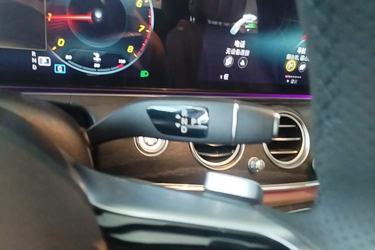 Used Mercedes-Benz E-Class 2021 Restyled E 300 L Sporty and Stylish Edition Gear Lever