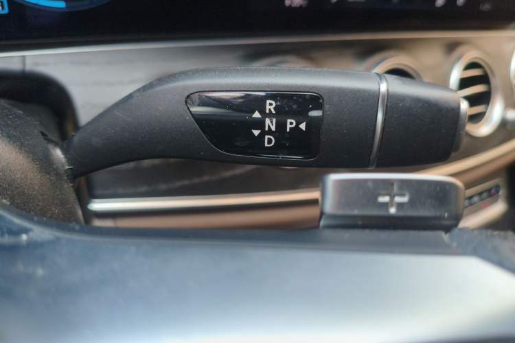 Used Mercedes-Benz E-Class 2021 Restyled E 300 L Sport Luxury Edition Gear Lever