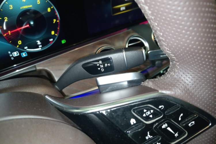 Used Mercedes-Benz E-Class 2021 E 300 L Stylish Model Gear Lever