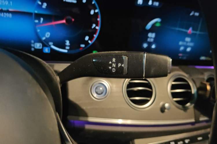 Used Mercedes-Benz E-Class 2021 Facelift E 300 L Stylish Edition Gear Lever