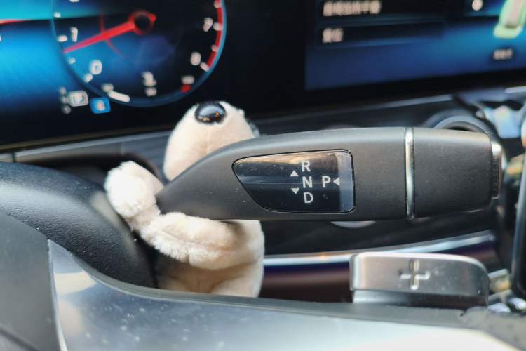 Used Mercedes-Benz E-Class 2021 Facelift E 300 L Stylish Edition Gear Lever