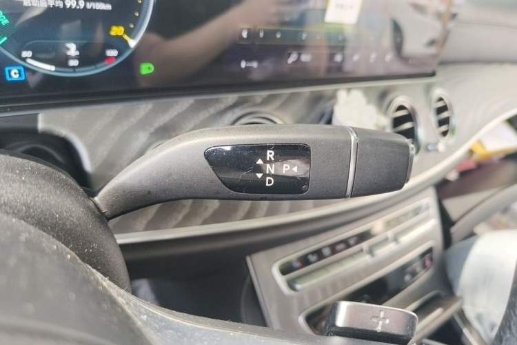 Used Mercedes-Benz E-Class 2021 E 300 L Sport Premium Edition Gear Lever