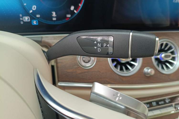 Used Mercedes-Benz E-Class 2021 Restyled E 300 L Luxury Edition Gear Lever