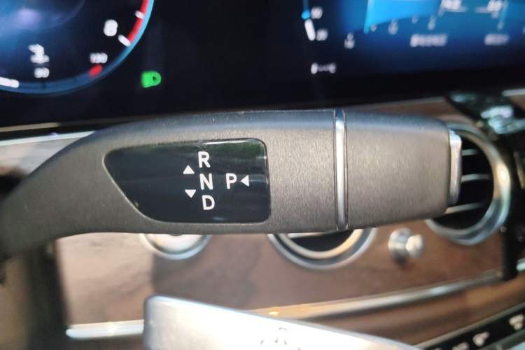 Used Mercedes-Benz E-Class 2021 Facelifted E 300 L Prestige Edition Gear Lever