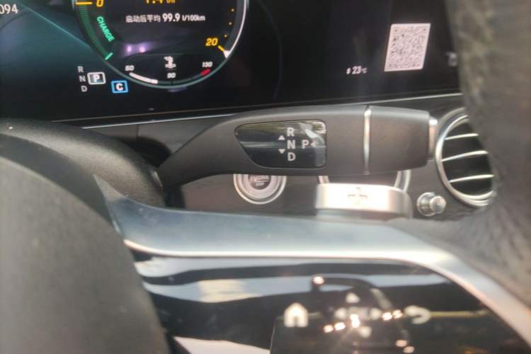Used Mercedes-Benz E-Class 2021 E 300 L Sporty and Stylish Model Gear Lever