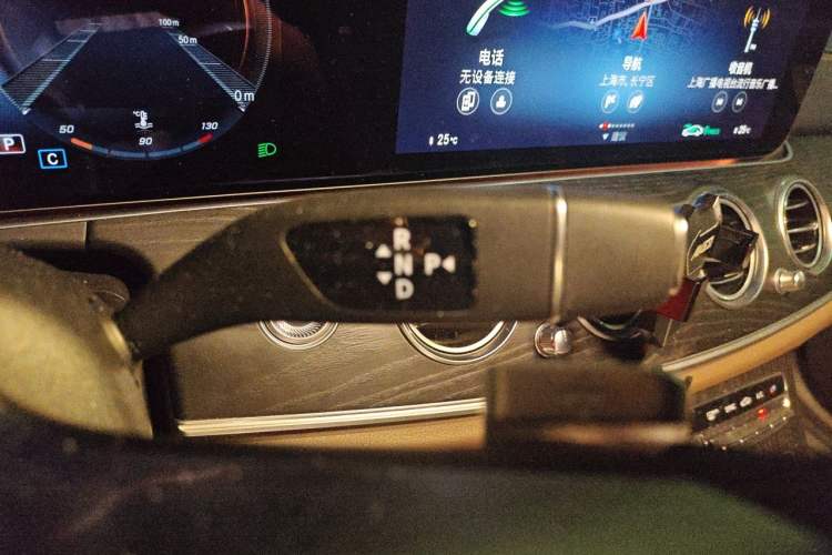 Used Mercedes-Benz E-Class 2021 Restyled E 300 L Luxury Edition Gear Lever