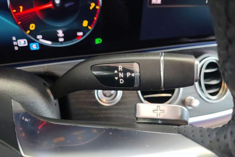 Used Mercedes-Benz E-Class 2021 Facelift E 260 L Sport Edition Gear Lever