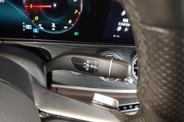 Used Mercedes-Benz E-Class 2021 Restyled E 300 L Sporty and Stylish Edition Gear Lever