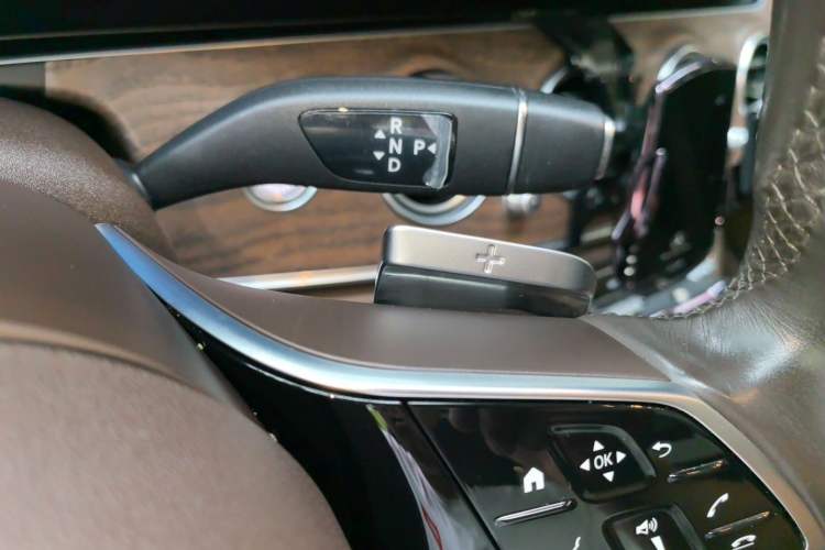 Used Mercedes-Benz E-Class 2021 E 300 L Premium Edition Gear Lever