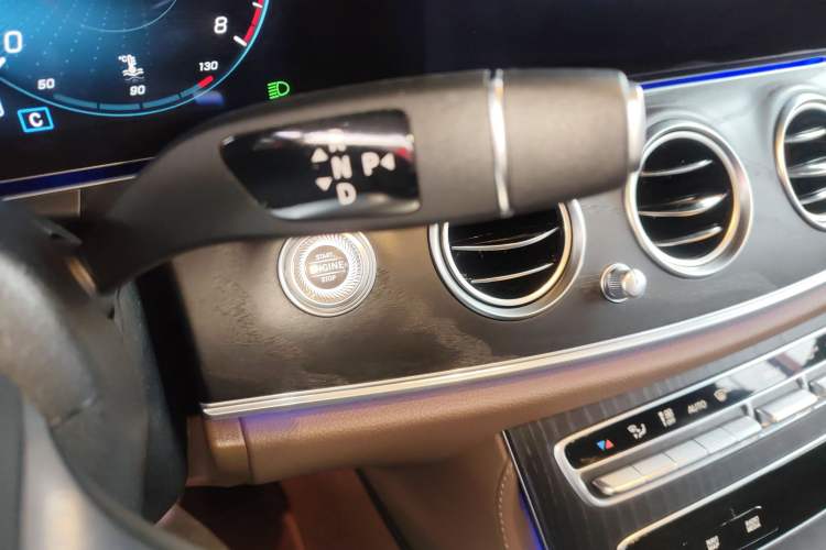 Used Mercedes-Benz E-Class 2021 Facelift E 260 L Sport Edition Gear Lever