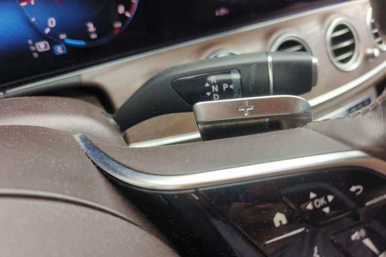 Used Mercedes-Benz E-Class 2021 E 300 L Luxury Model Gear Lever
