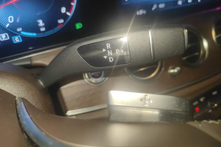 Used Mercedes-Benz E-Class 2021 E 300 L Stylish Model Gear Lever