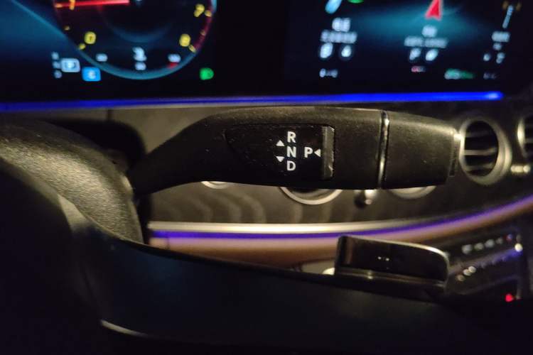 Used Mercedes-Benz E-Class 2021 Updated E 260 Fashion Sport Edition Gear Lever