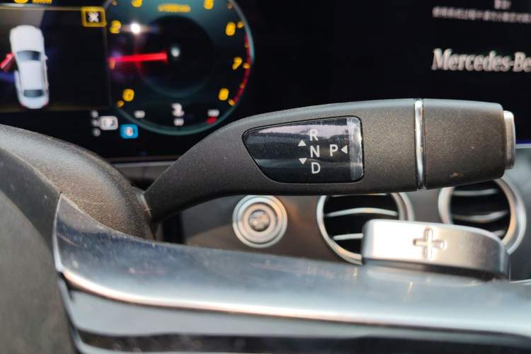 Used Mercedes-Benz E-Class 2021 E 260 Stylish Sports Edition Gear Lever