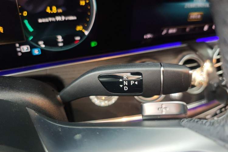 Used Mercedes-Benz E-Class 2021 E 300 L Sport Luxury Edition Gear Lever