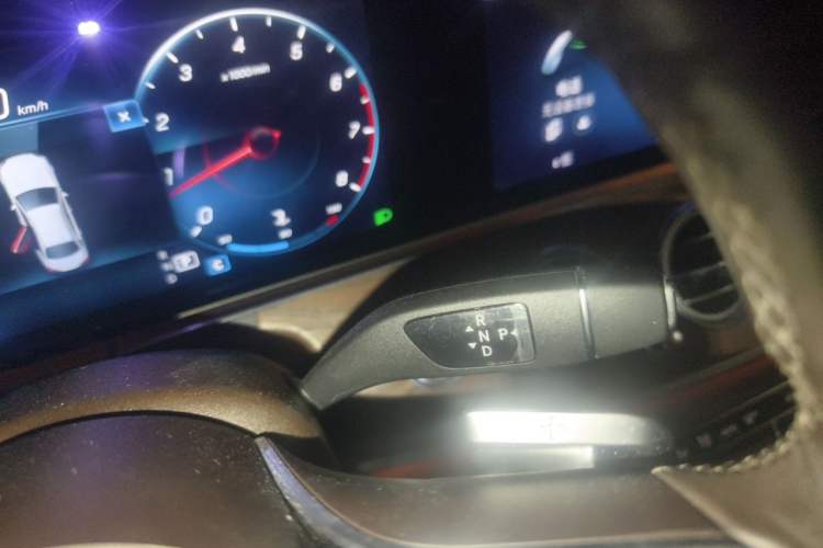 Used Mercedes-Benz E-Class 2021 E 300 L Stylish Model Gear Lever