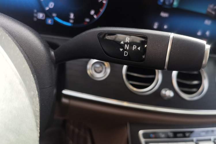 Used Mercedes-Benz E-Class 2021 E 300 L Sport Premium Edition Gear Lever