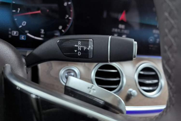 Used Mercedes-Benz E-Class 2021 Facelift E 300 L Stylish Edition Gear Lever