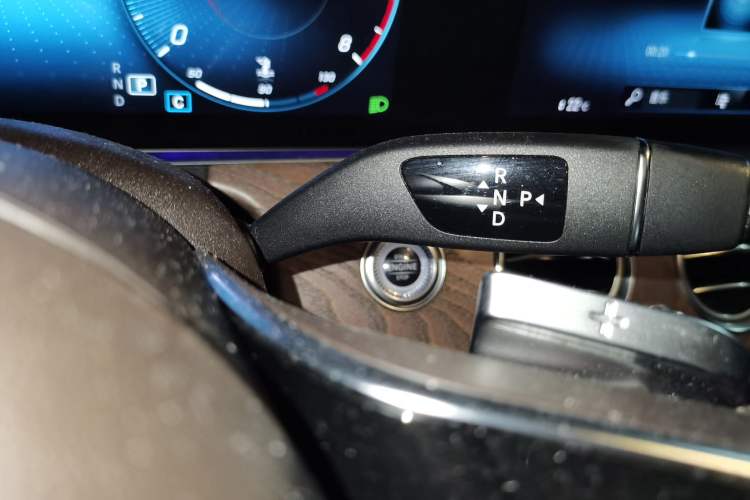 Used Mercedes-Benz E-Class 2021 Restyled E 300 L Luxury Edition Gear Lever
