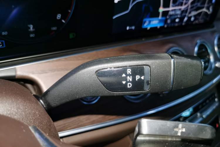 Used Mercedes-Benz E-Class 2021 Facelift E 300 L Stylish Edition Gear Lever