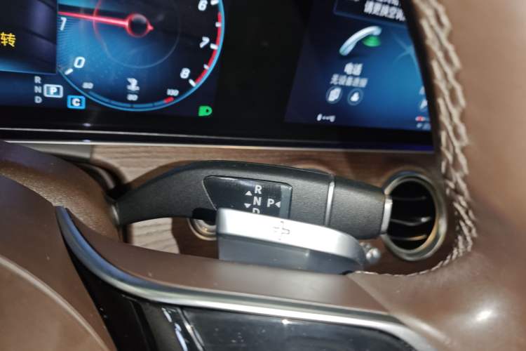 Used Mercedes-Benz E-Class 2021 E 300 L Stylish Model Gear Lever