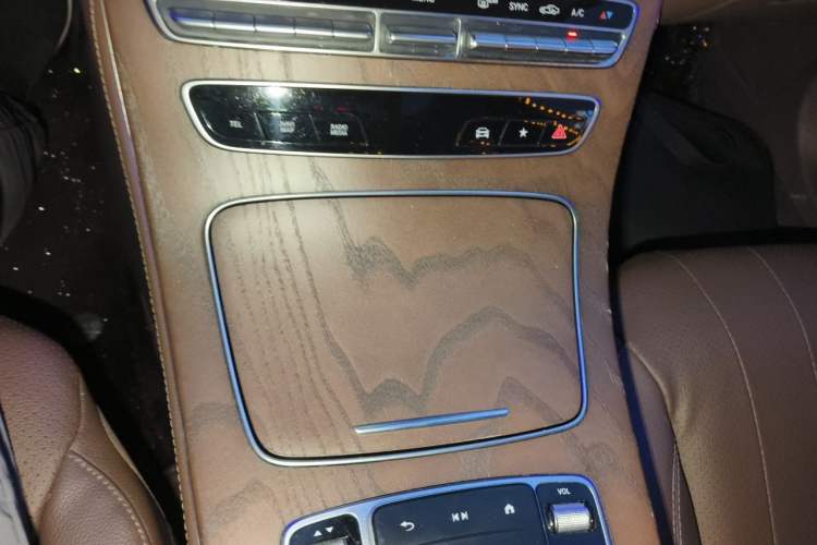 Used Mercedes-Benz E-Class 2021 Facelifted E 300 L Prestige Edition Gear Lever