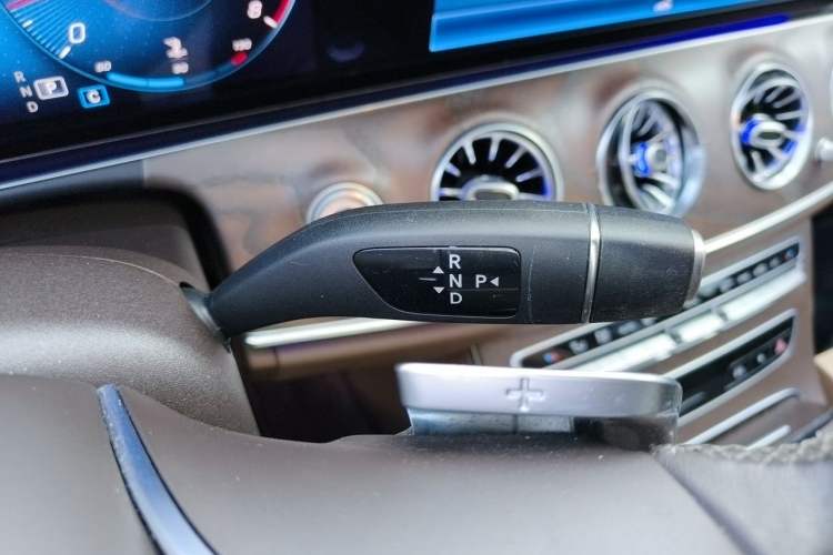 Used Mercedes-Benz E-Class 2021 E 300 L Luxury Model Gear Lever