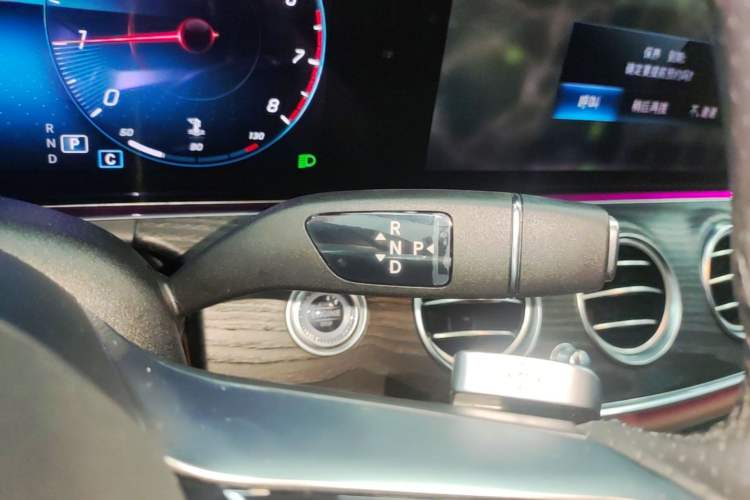 Used Mercedes-Benz E-Class 2021 Restyled E 300 L Sporty and Stylish Edition Gear Lever