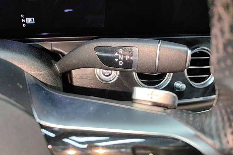 Used Mercedes-Benz E-Class 2021 E 260 Luxury Sports Edition Gear Lever