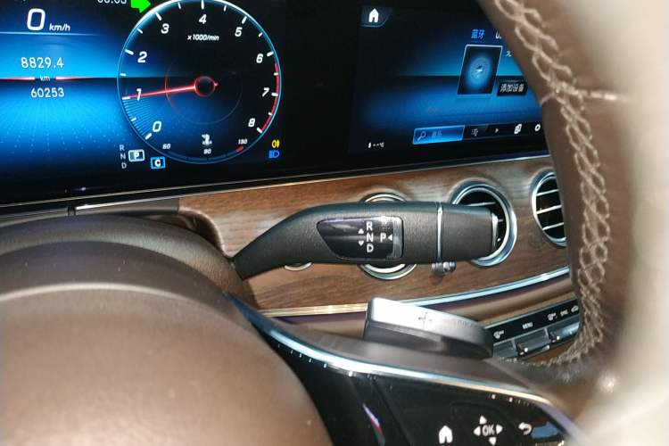 Used Mercedes-Benz E-Class 2021 Restyled E 300 L Luxury Edition Gear Lever