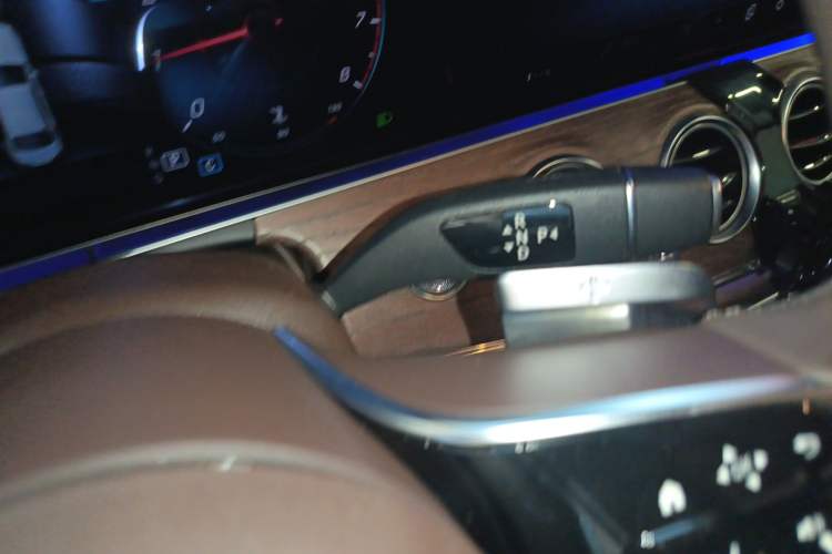 Used Mercedes-Benz E-Class 2021 E 300 L Stylish Model Gear Lever