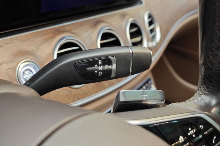 Used Mercedes-Benz E-Class 2021 Facelift E 300 L Stylish Edition Gear Lever